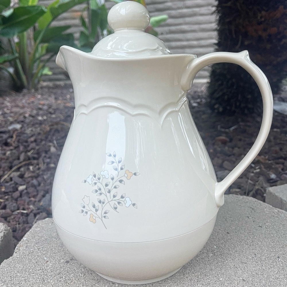 Vintage PFALTZGRAFF HEIRLOOM PLASTIC THERMOS CARAFE PITCHER WITH LID INSULATED